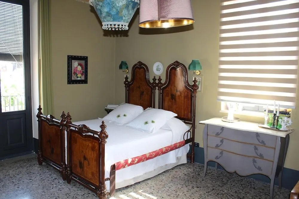 Kemmare Bed & Breakfast Riposto 3*,